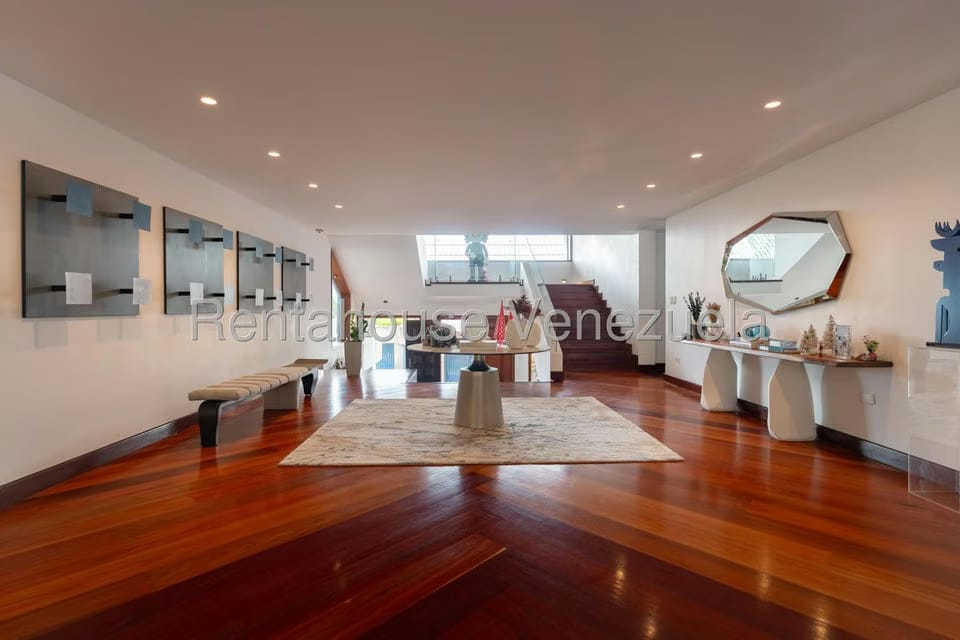 Casa (Multipes Niveles) en Venta en Cerro Verde, Distrito Metropolitano - 8