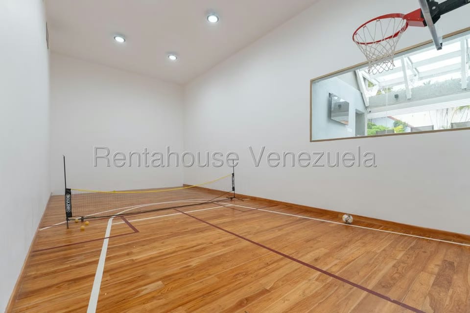 Casa (Multipes Niveles) en Venta en Cerro Verde, Distrito Metropolitano - 71