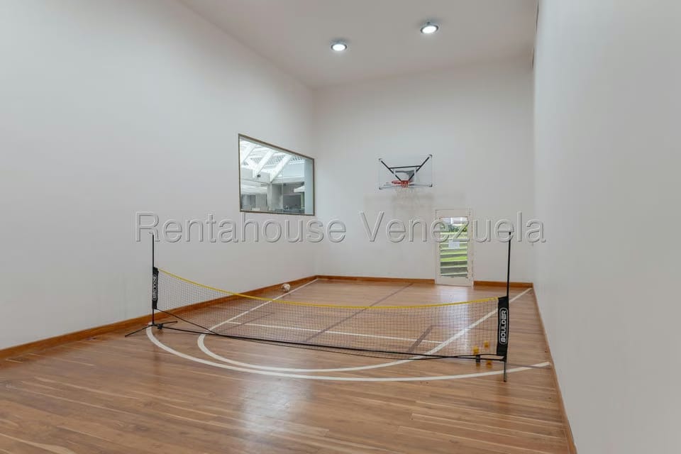 Casa (Multipes Niveles) en Venta en Cerro Verde, Distrito Metropolitano - 72