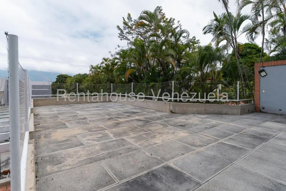 Casa (Multipes Niveles) en Venta en Cerro Verde, Distrito Metropolitano - 77