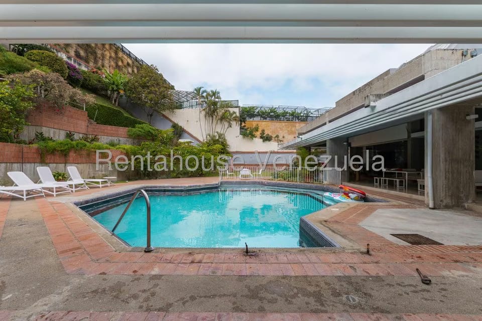 Casa (Multipes Niveles) en Venta en Cerro Verde, Distrito Metropolitano - 80