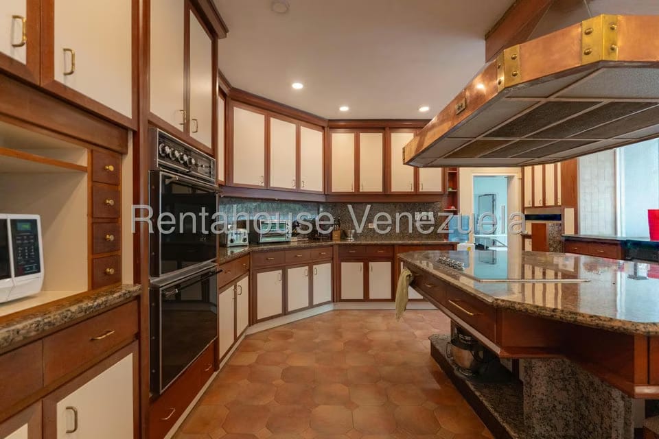 Casa (Multipes Niveles) en Venta en Cerro Verde, Distrito Metropolitano - 88