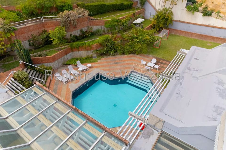 Casa (Multipes Niveles) en Venta en Cerro Verde, Distrito Metropolitano - 90