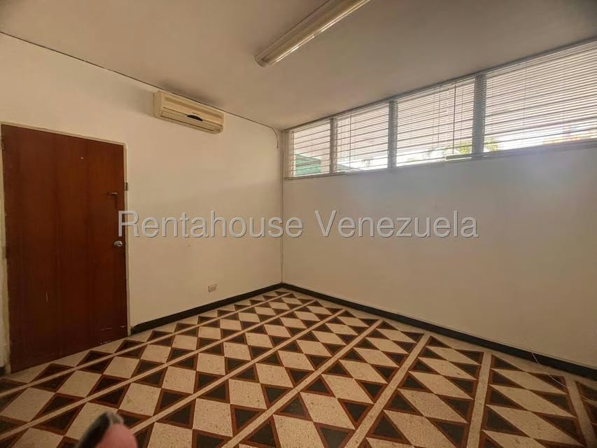 Comercial (Local Comercial) en Alquiler en Del Este, Lara - 3
