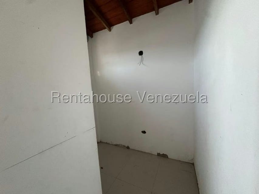Casa (Duplex) en Venta en Villas de Buenaventura, Miranda - 17