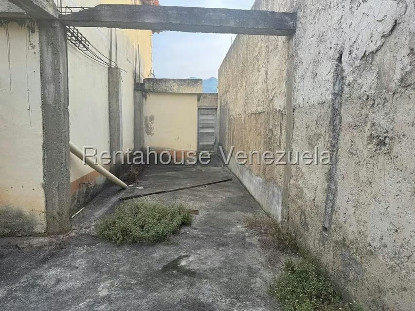 Casa (Duplex) en Venta en Villas de Buenaventura, Miranda - 8