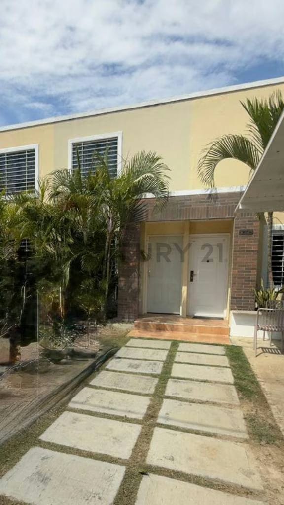 Se alquila Townhouse