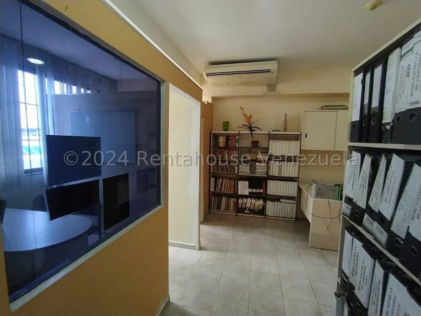 Comercial (Oficina) en Venta en Centro, Lara - 16
