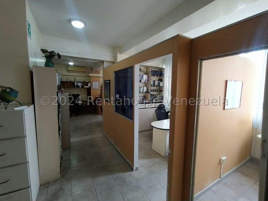 Comercial (Oficina) en Venta en Centro, Lara - 18