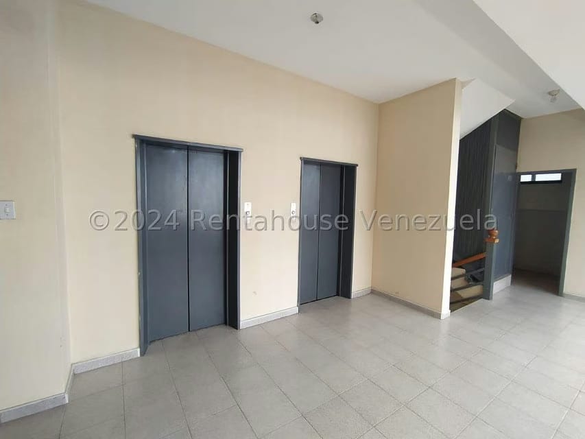Comercial (Oficina) en Venta en Centro, Lara - 21