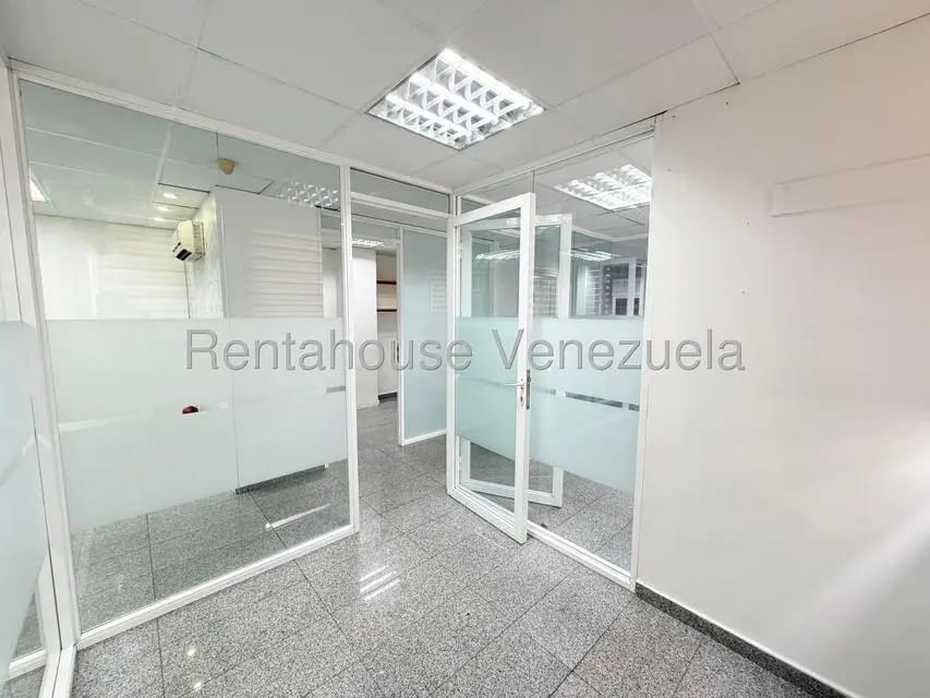 Comercial (Oficina) en Alquiler en Las Mercedes, Distrito Metropolitano - 12