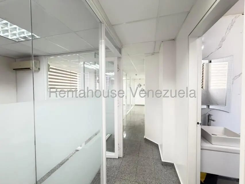 Comercial (Oficina) en Alquiler en Las Mercedes, Distrito Metropolitano - 24