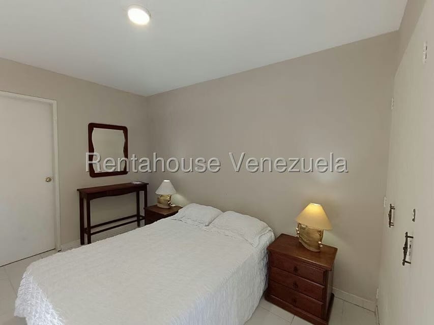 Apartamento (1 Nivel) en Alquiler en El Bosque, Carabobo - 36