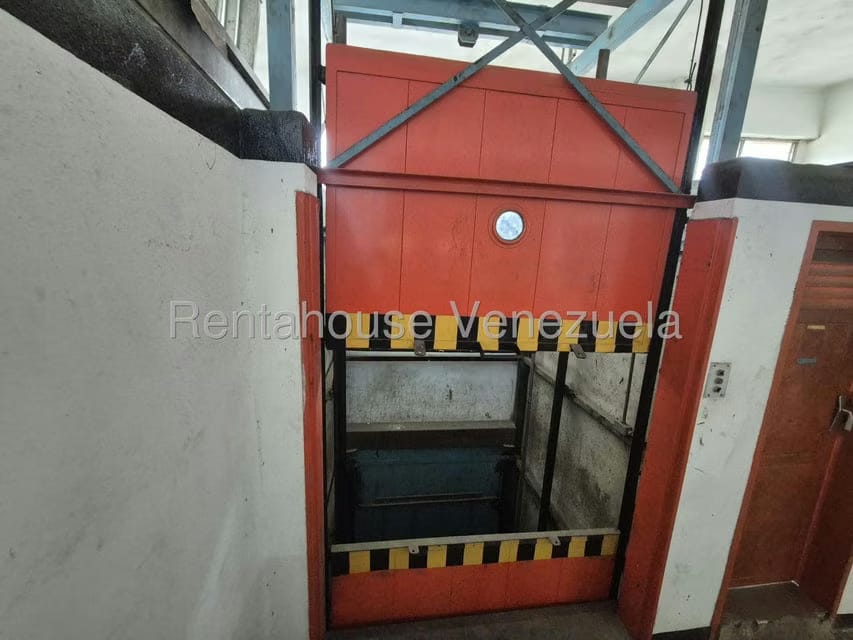 Comercial (Edificio) en Venta en El Junquito, Distrito Metropolitano - 26