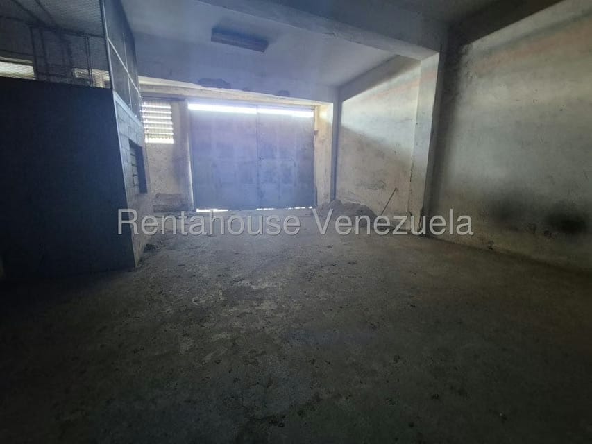 Comercial (Edificio) en Venta en El Junquito, Distrito Metropolitano - 4