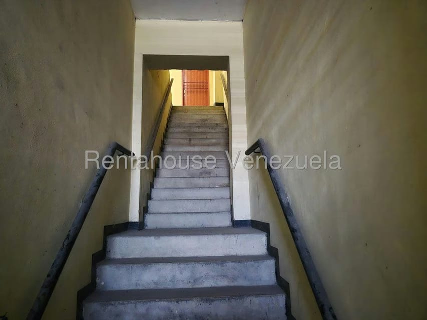 Comercial (Edificio) en Venta en El Junquito, Distrito Metropolitano - 8