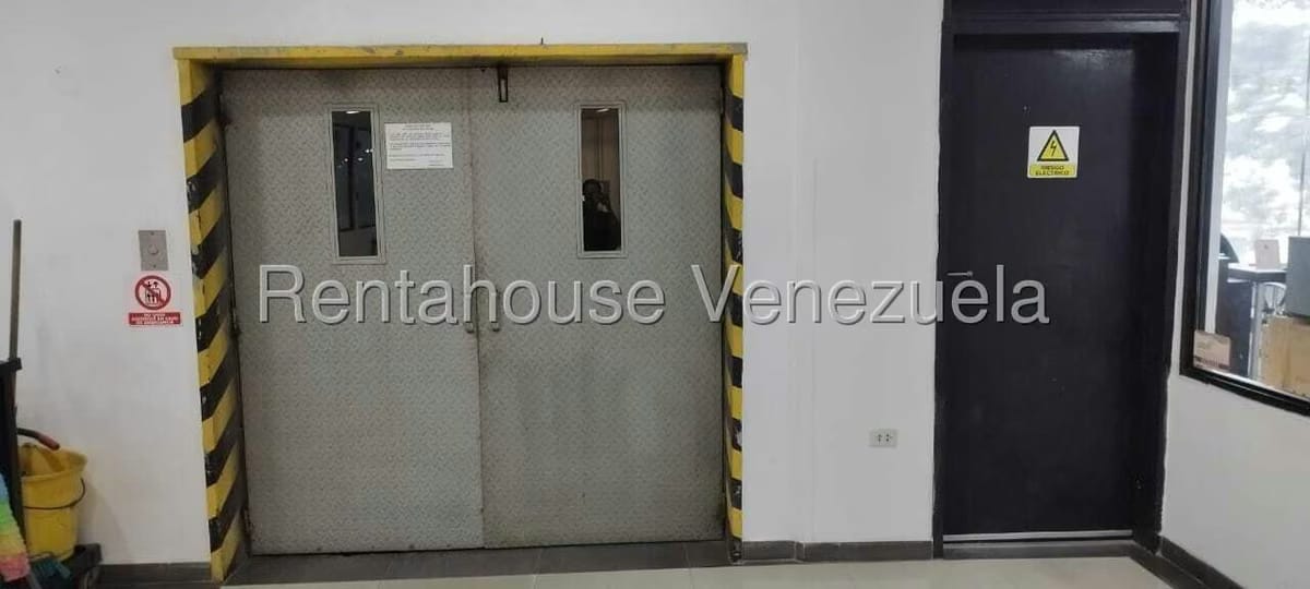 Comercial (Local Comercial) en Alquiler en Boleita Norte, Distrito Metropolitano - 13