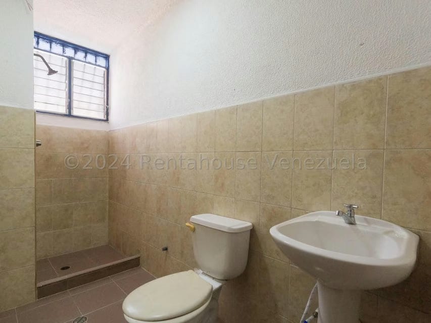 Comercial (Edificio) en Venta en Parroquia Concepcion, Lara - 14