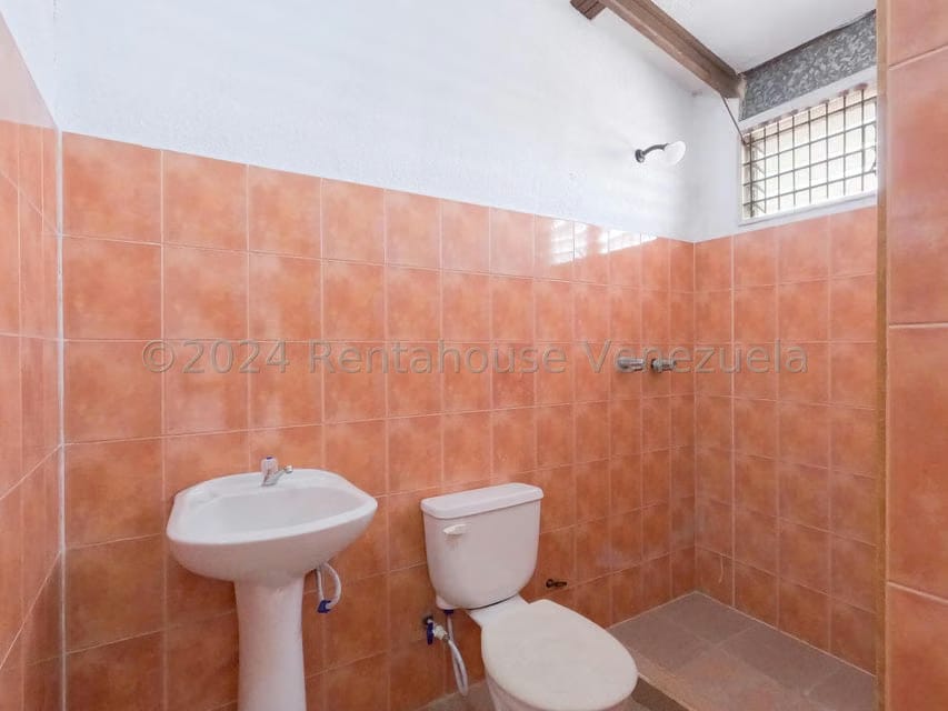 Comercial (Edificio) en Venta en Parroquia Concepcion, Lara - 33