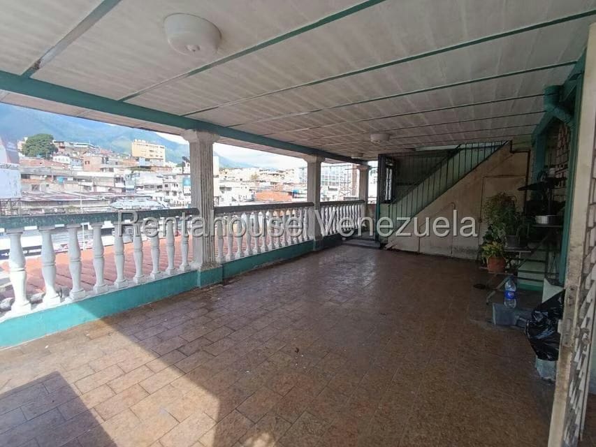 Comercial (Local Comercial) en Venta en Petare, Distrito Metropolitano - 57
