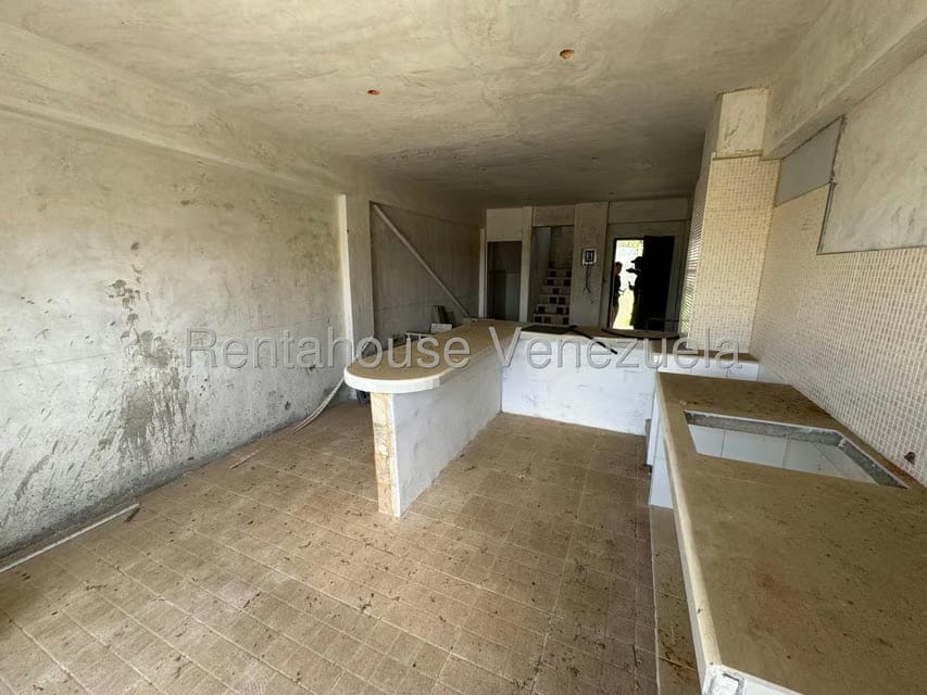 Townhouse (Duplex) en Venta en Carenero, Miranda - 11