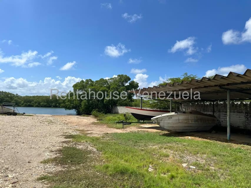 Townhouse (Duplex) en Venta en Carenero, Miranda - 12