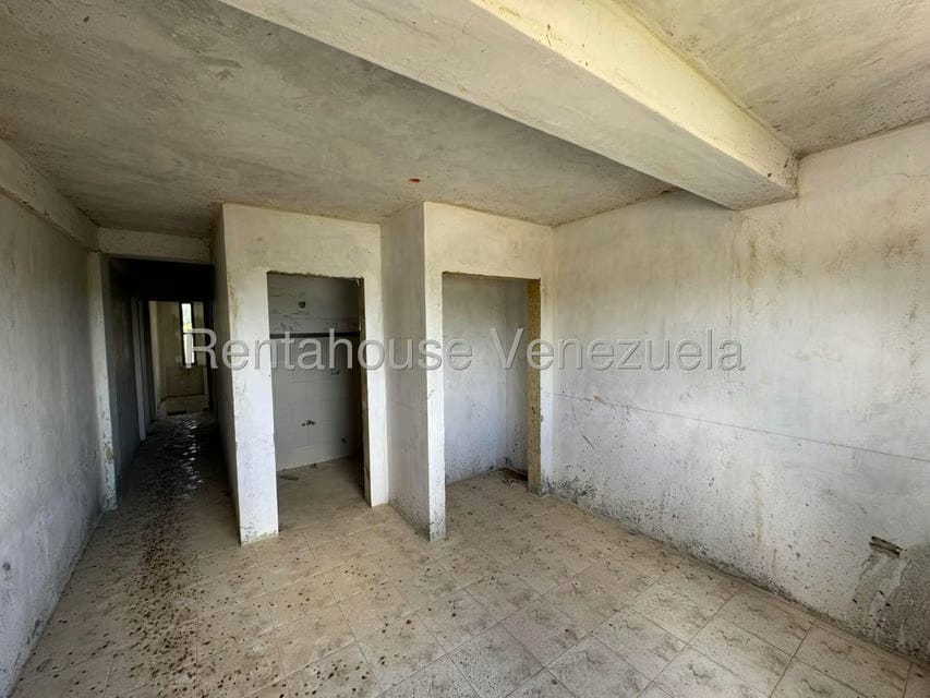 Townhouse (Duplex) en Venta en Carenero, Miranda - 14