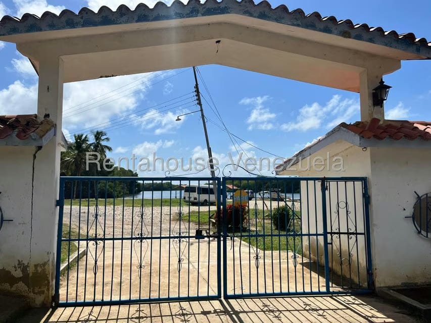 Townhouse (Duplex) en Venta en Carenero, Miranda - 25