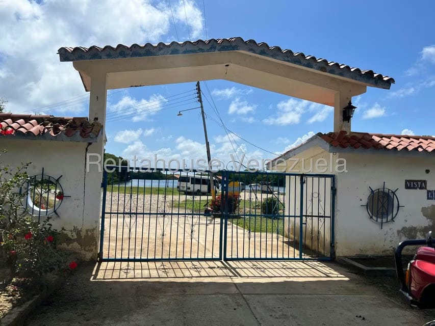 Townhouse (Duplex) en Venta en Carenero, Miranda - 27