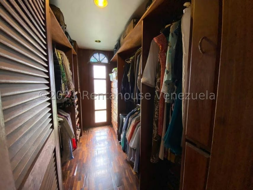 Casa (Duplex) en Venta en Oripoto, Distrito Metropolitano - 16