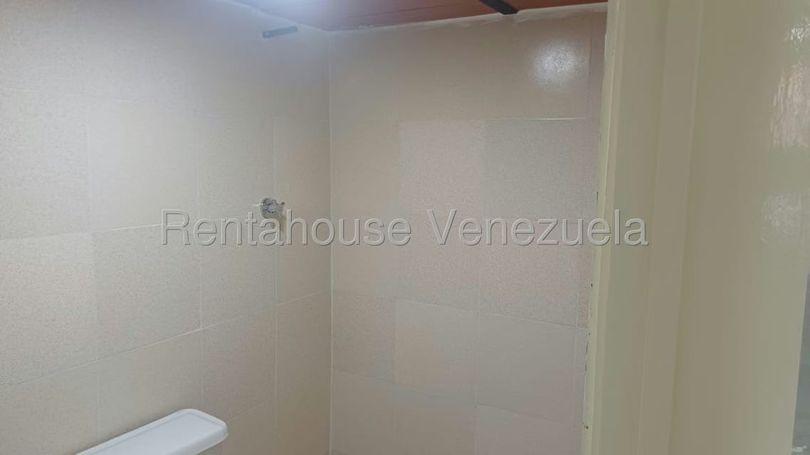 Comercial (Local Comercial) en Alquiler en Ruiz Pineda, Miranda - 6