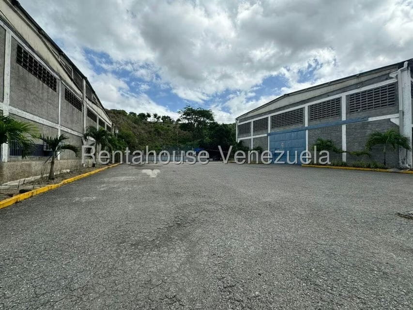 Comercial (Local Comercial) en Venta en Guatire, Miranda - 14