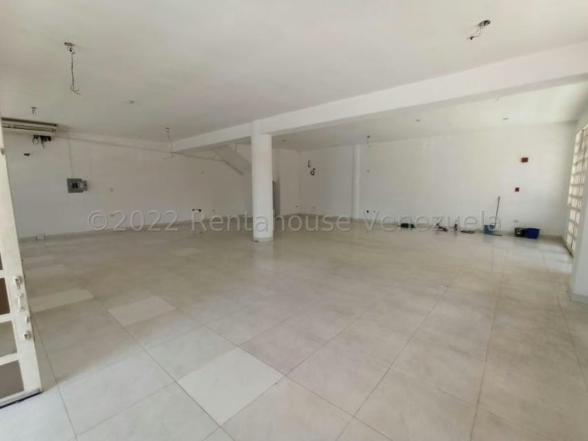 Comercial (Local Comercial) en Alquiler en Avenida Miranda, Aragua - 2