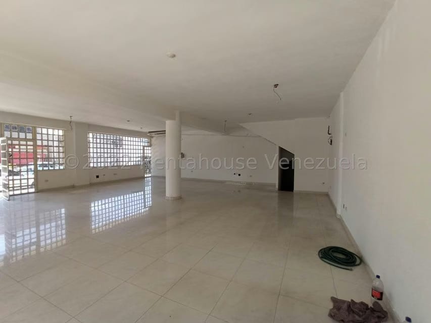 Comercial (Local Comercial) en Alquiler en Avenida Miranda, Aragua - 10