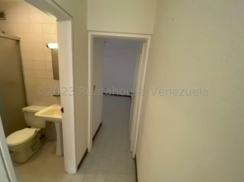 Apartamento (1 Nivel) en Alquiler en Los Naranjos del Cafetal, Distrito Metropolitano - 20