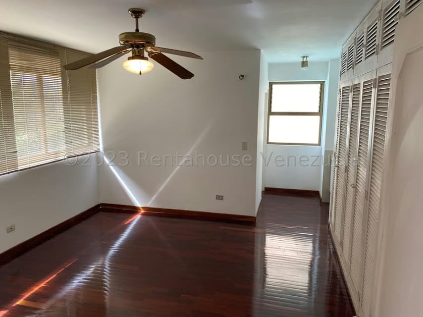 Apartamento (1 Nivel) en Alquiler en Los Naranjos del Cafetal, Distrito Metropolitano - 29