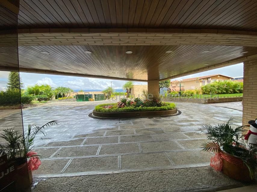 Apartamento (1 Nivel) en Alquiler en Los Naranjos del Cafetal, Distrito Metropolitano - 39