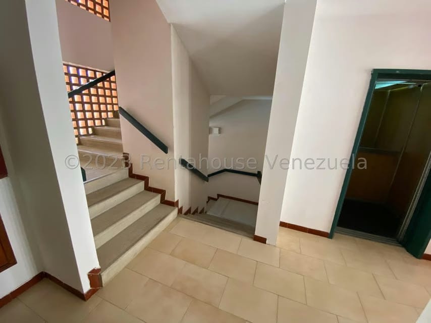 Apartamento (1 Nivel) en Alquiler en Los Naranjos del Cafetal, Distrito Metropolitano - 40