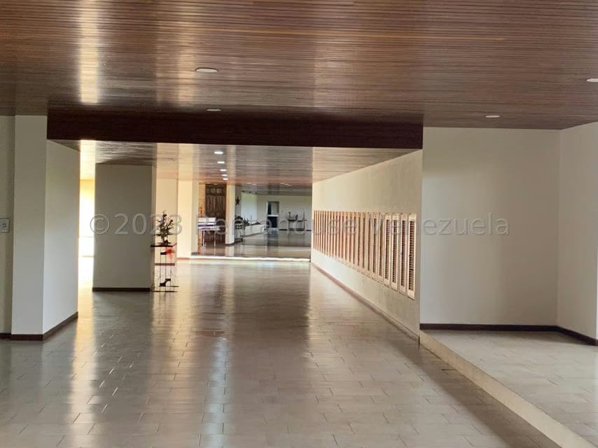 Apartamento (1 Nivel) en Alquiler en Los Naranjos del Cafetal, Distrito Metropolitano - 43
