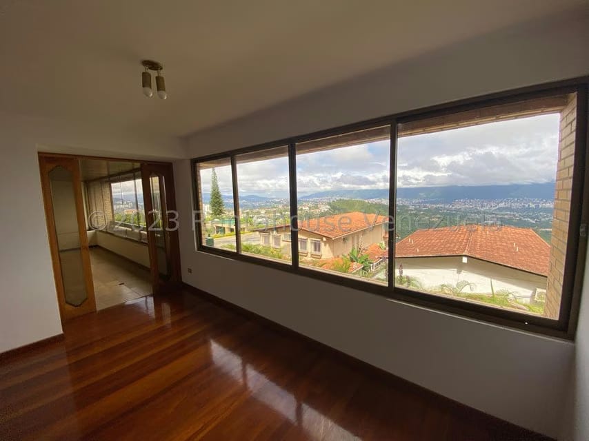 Apartamento (1 Nivel) en Alquiler en Los Naranjos del Cafetal, Distrito Metropolitano - 8