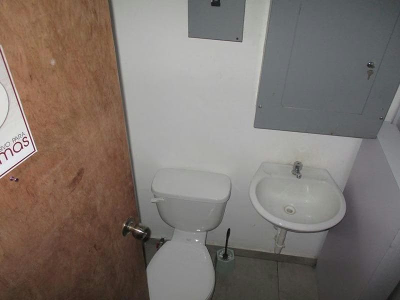 Comercial (Local Comercial) en Venta en Los Robles, Nueva Esparta - 6