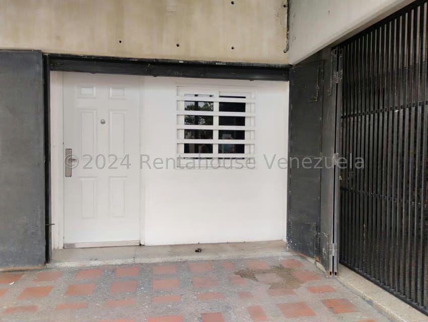 Comercial (Oficina) en Alquiler en Zona Oeste, Lara - 12