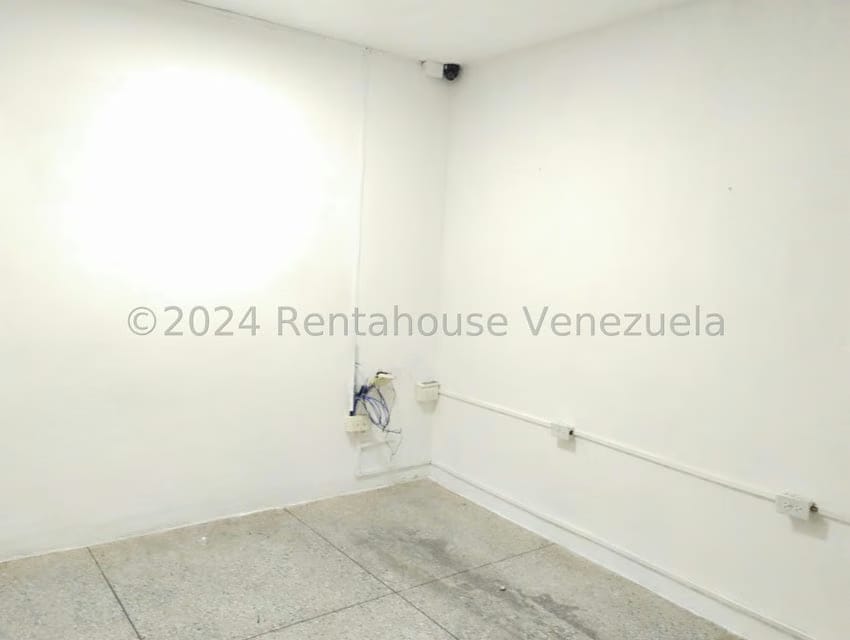 Comercial (Oficina) en Alquiler en Zona Oeste, Lara - 6