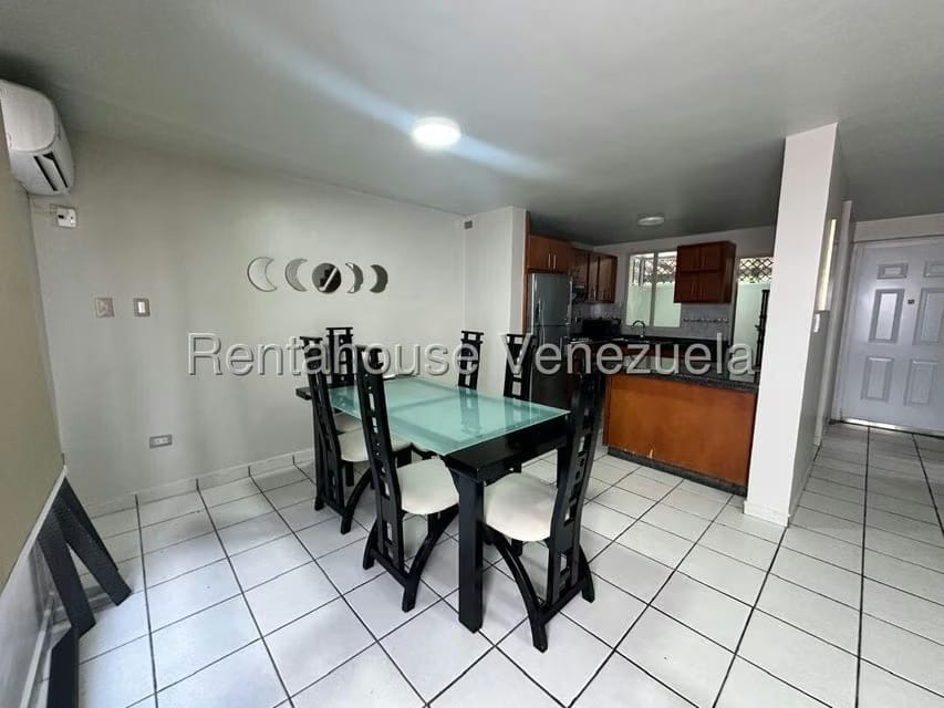 Casa (Duplex) en Alquiler en Plaza Antigua, Portuguesa - 12