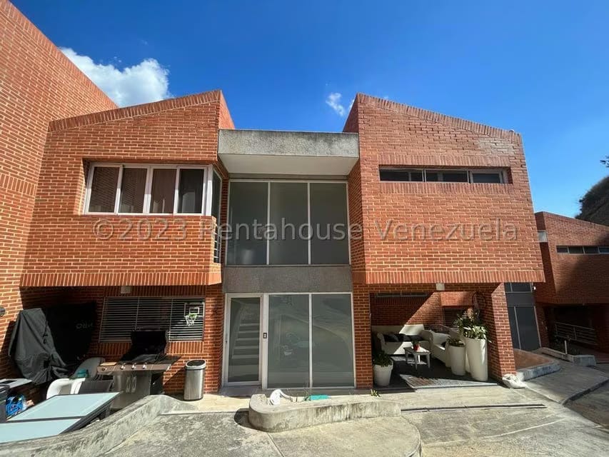 Townhouse (Multiples Niveles) en Venta en Loma Linda, Distrito Metropolitano - 2