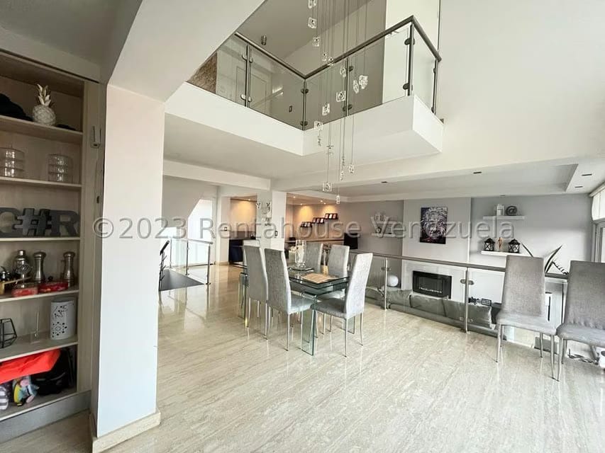 Townhouse (Multiples Niveles) en Venta en Loma Linda, Distrito Metropolitano - 13