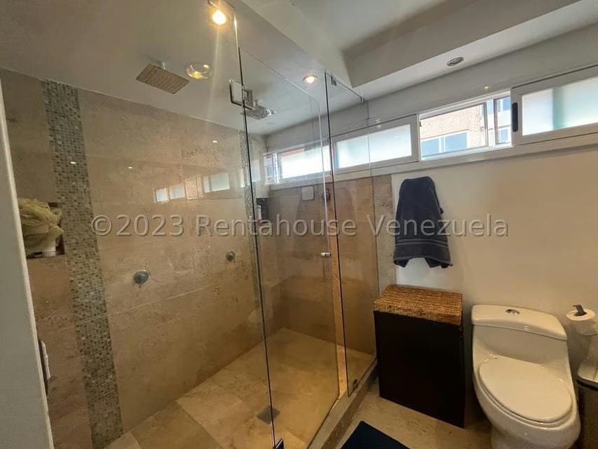Townhouse (Multiples Niveles) en Venta en Loma Linda, Distrito Metropolitano - 18