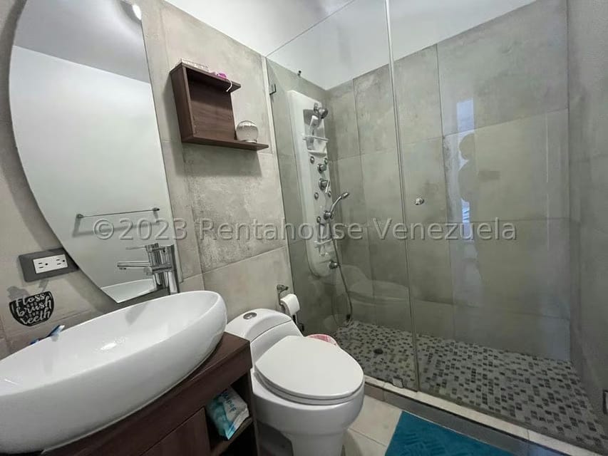 Townhouse (Multiples Niveles) en Venta en Loma Linda, Distrito Metropolitano - 20