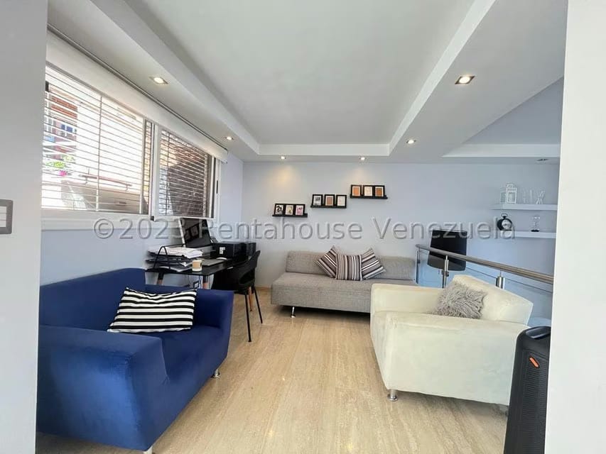 Townhouse (Multiples Niveles) en Venta en Loma Linda, Distrito Metropolitano - 8
