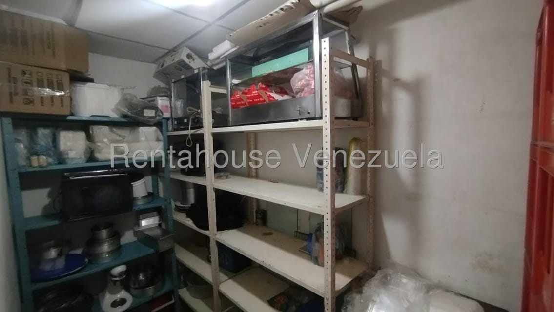 Casa (Multipes Niveles) en Venta en Catia, Distrito Metropolitano - 11